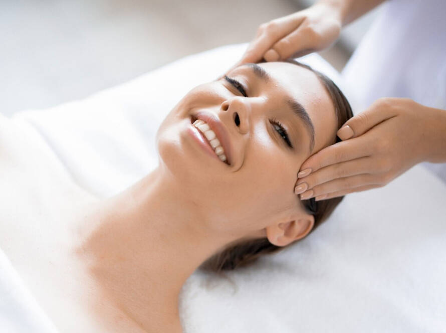 Krijimi i qetësisë dhe rigjenerimit me masazhe tiranë